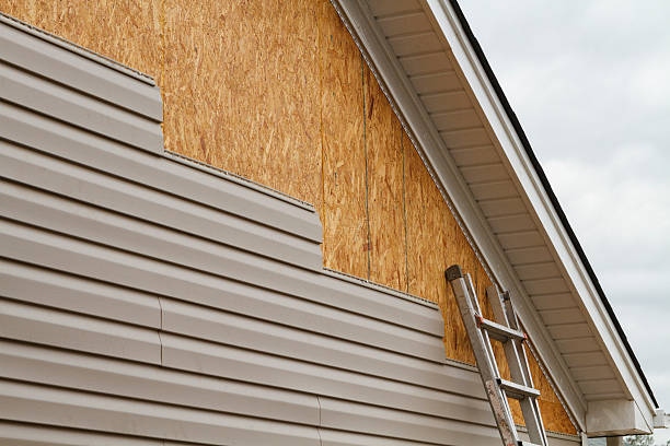 Professional Wood Siding technician working in Warrendale, PA
